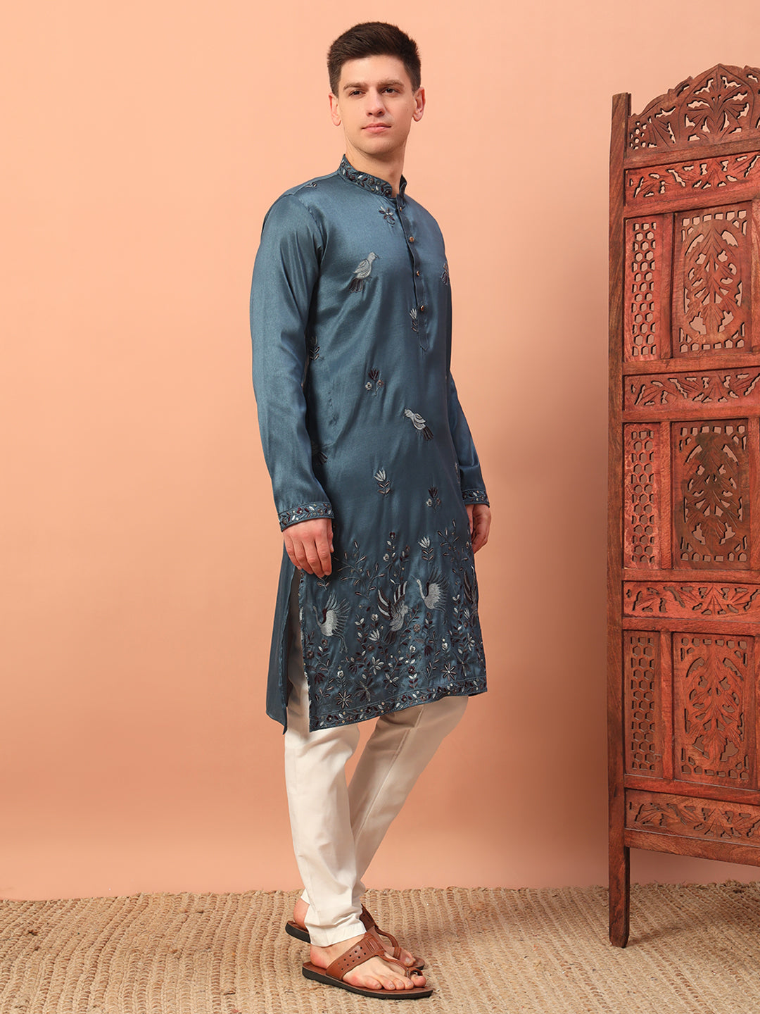 teal regal – Embroidered Kurta with Bird Motif for Men