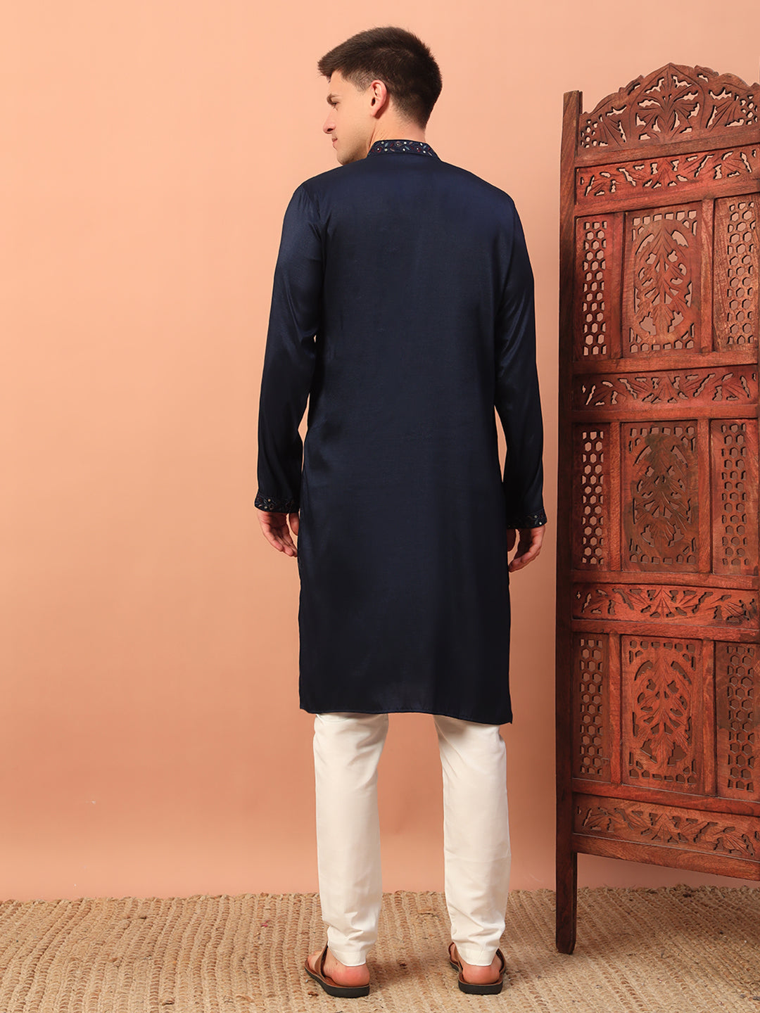 N blue – Embroidered Kurta with Bird Motif for Men