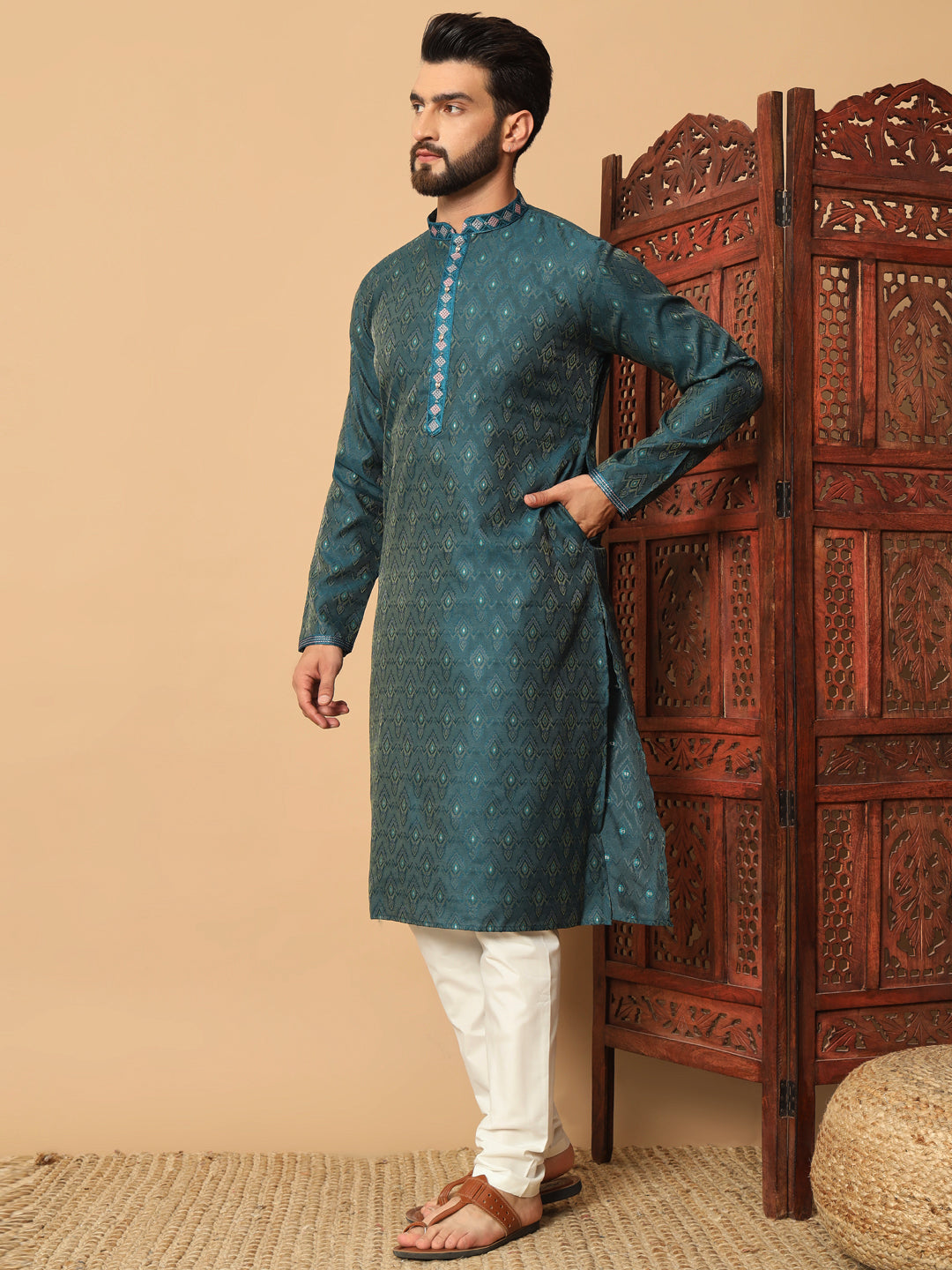 Morpinch Kurta with Contrast Lace Detailing