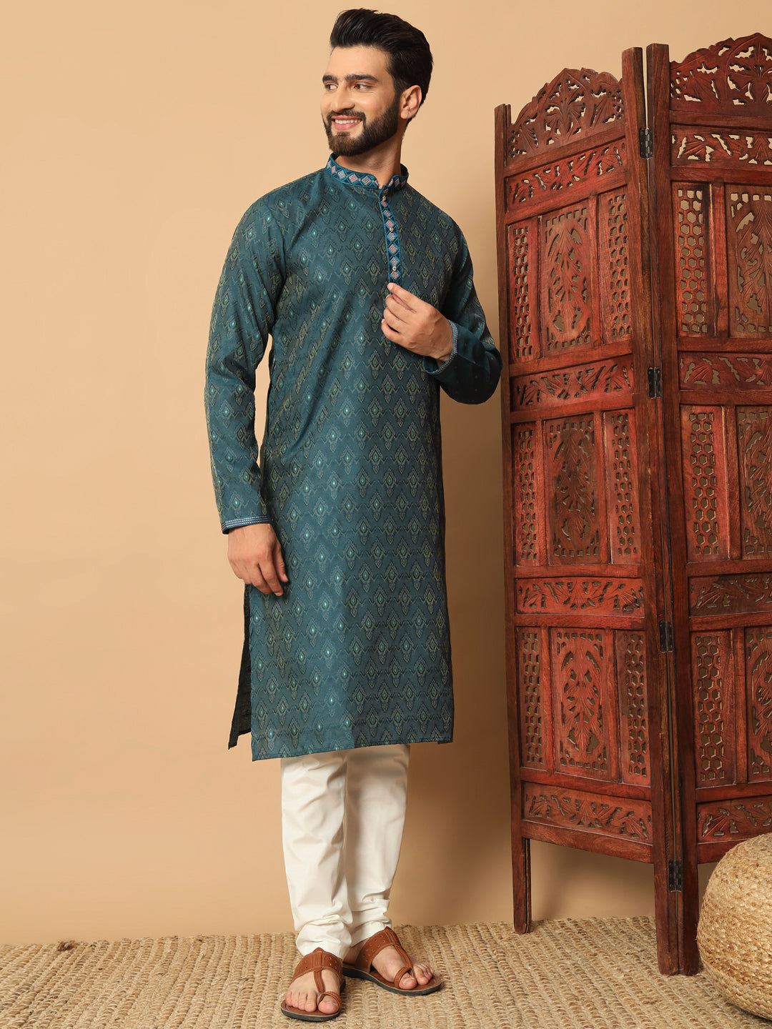 Morpinch Kurta with Contrast Lace Detailing