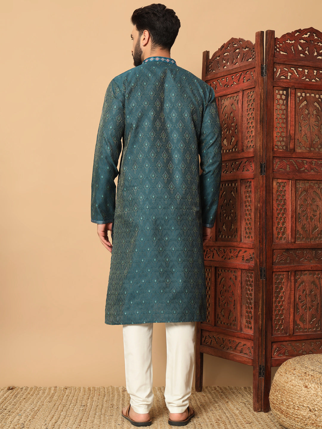 Morpinch Kurta with Contrast Lace Detailing
