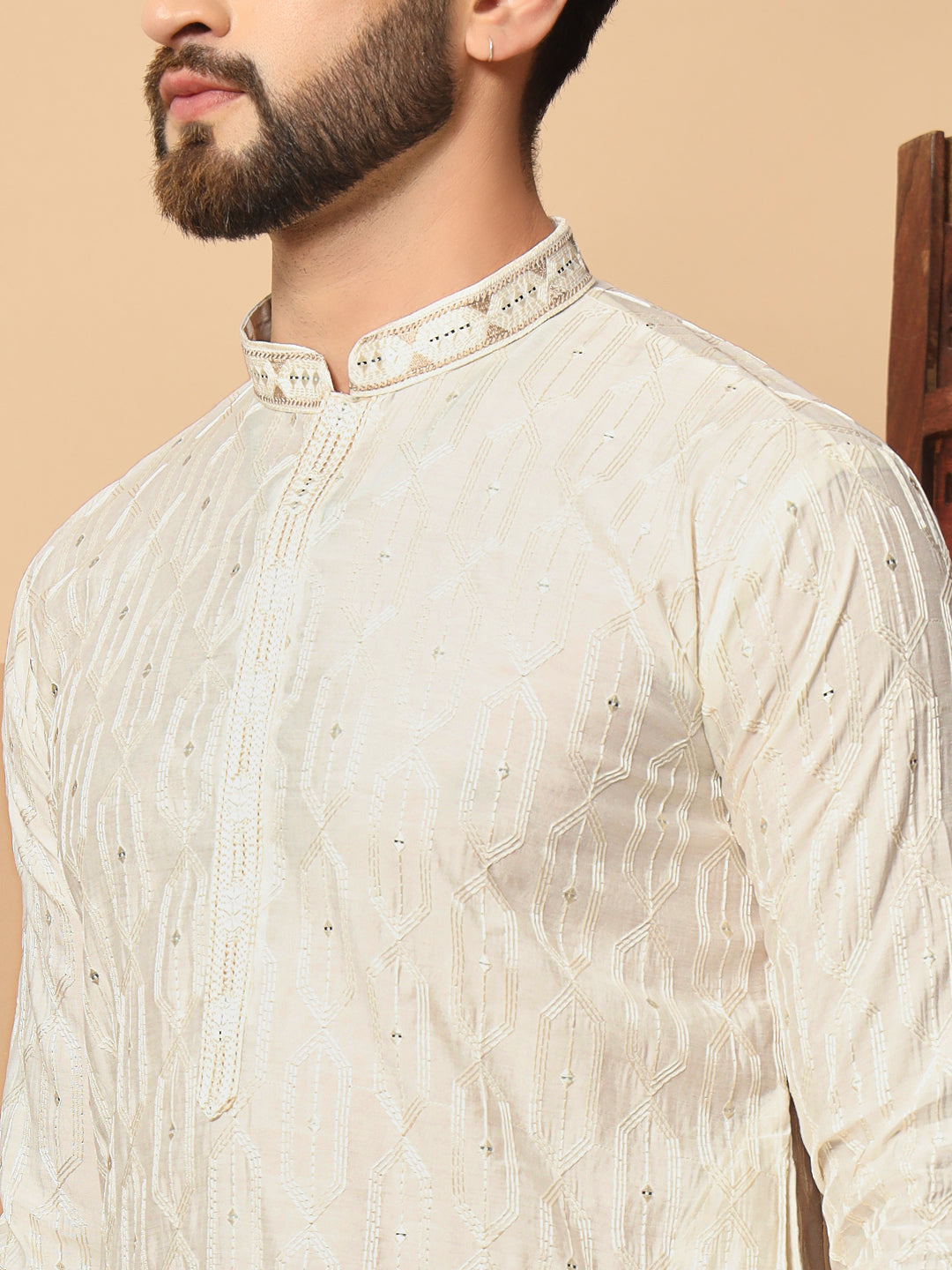 Noir Majesty – off white Embroidered Kurta for Men
