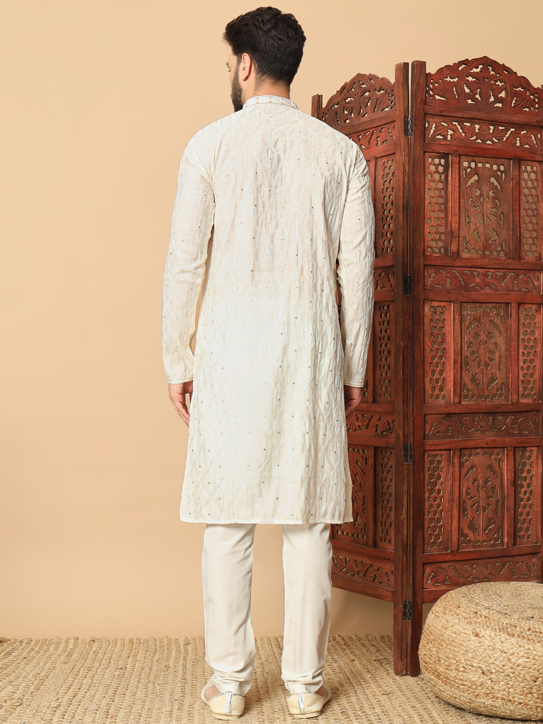 Noir Majesty – off white Embroidered Kurta for Men